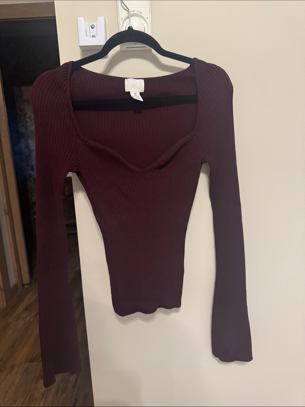 Under Armour Ribbed Long-Sleeve Scoop Neck Top in Burgundy